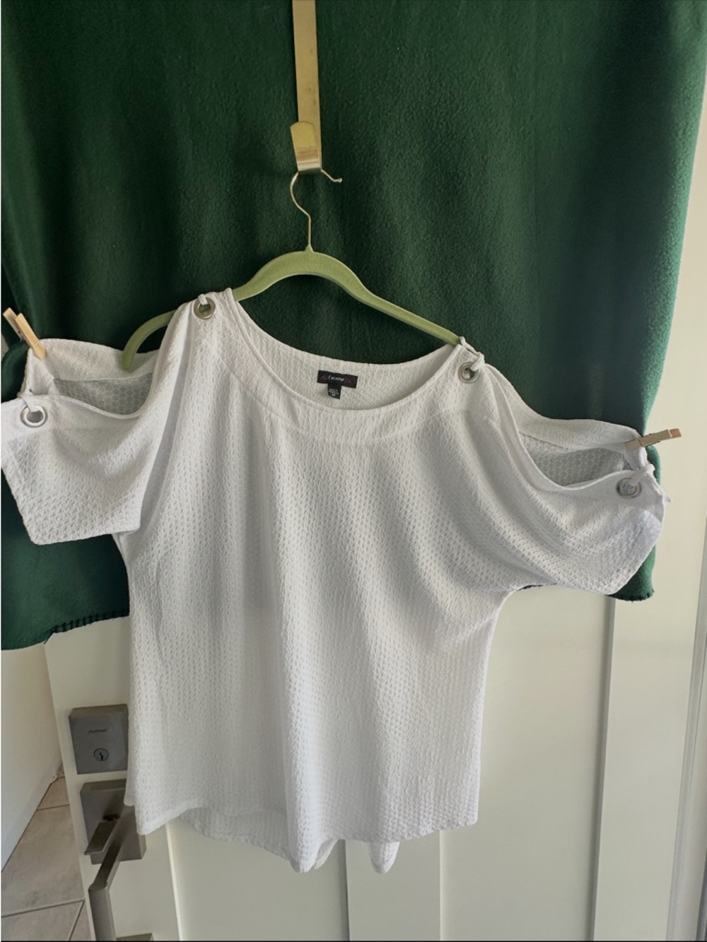 Cocomo White Cold-Shoulder Grommet Short Sleeve Tee